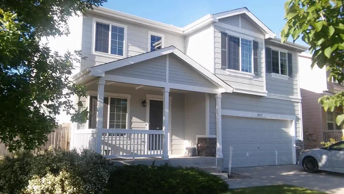 Before picture of a professionally painted house in Springfield Missouri 