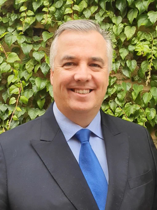 Headshot of Professor Konrad Pesudovs 