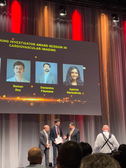 Dr Roman Roy receiving his ESC Young Investigator Award.