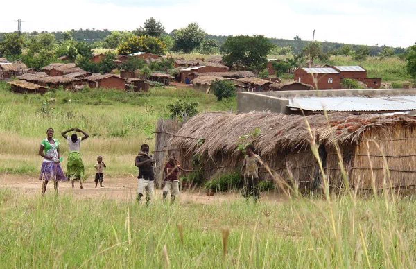 Photo of a Malawi village by leliebloem, 2018 CC BY-NC-SA 2.0 https://flic.kr/p/29rg4KQ
