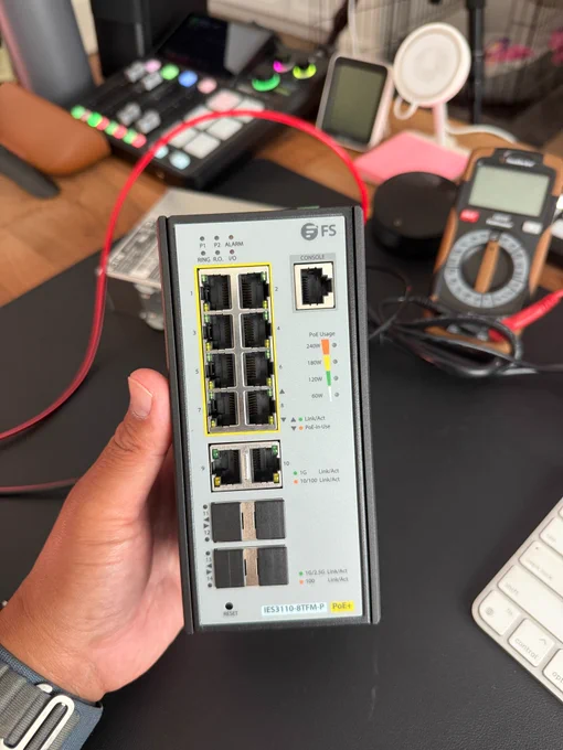 FS IES3110-8TFM-P industrial switch