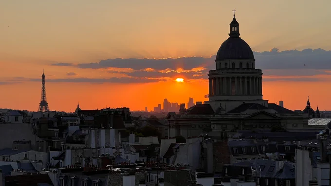A gorgeous sunset over Paris