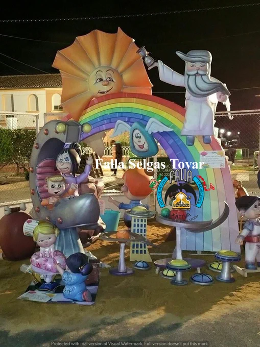 Agraïment a la comissió de la Falla Selgas-Tovar per la foto de la seua infantil que obtingué el 2on premi de la secció segona infantil. 