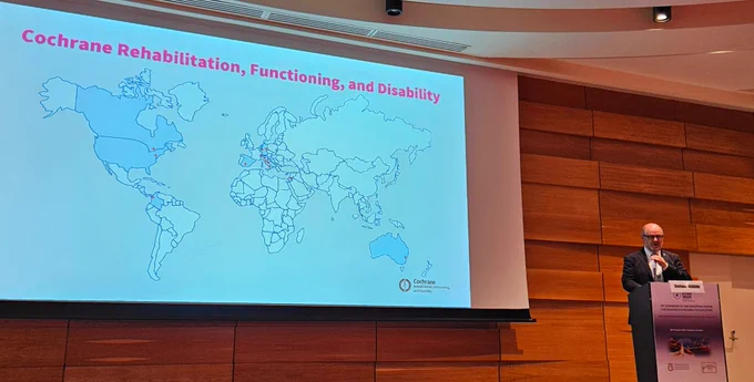 Prof. Stefano Negrini presenting a lecture at  #EFRR2025