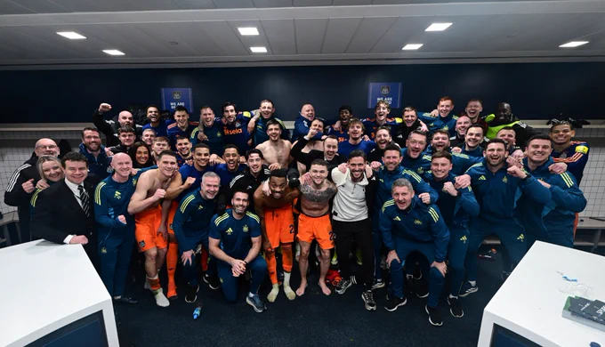 Team photo after win over Spurs