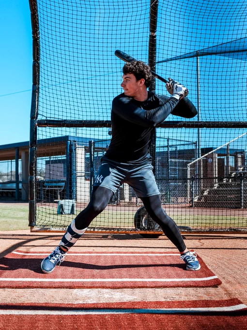Yankees 2025 No. 1 Draft Pick Dax Kilby taking batting practice in Tampa.