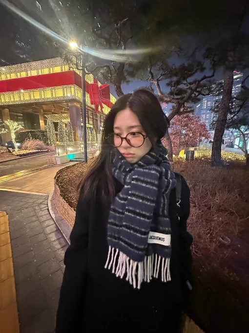 dia yang foto (aku lagi bengong)