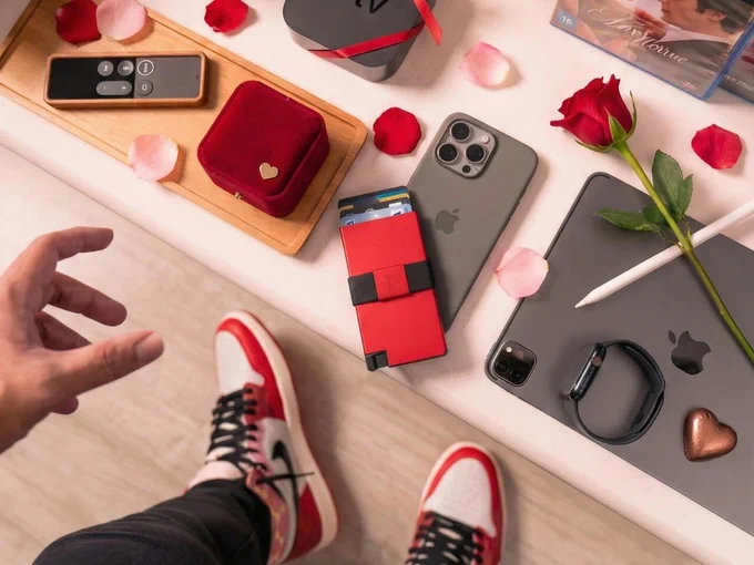 Ekster Valentine's Sale - Up to 45% off