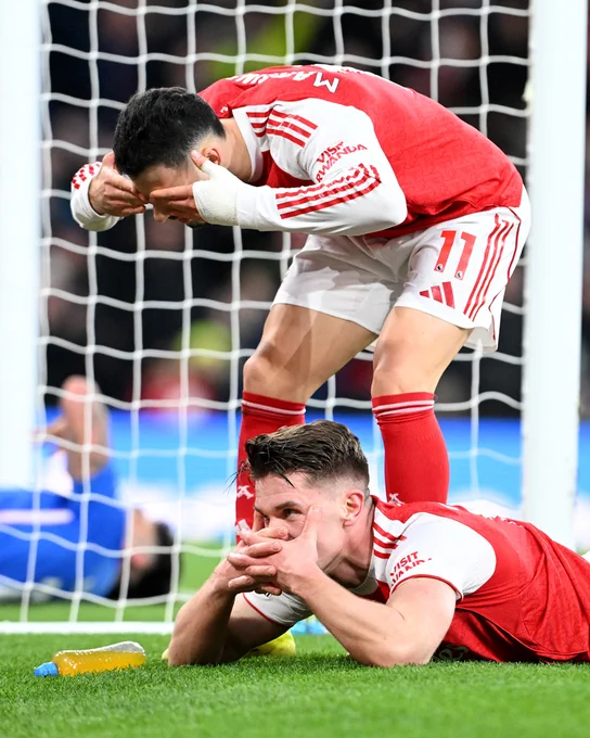 Viktor Gyokeres celebrate's his second goal with Gabriel Martinelli