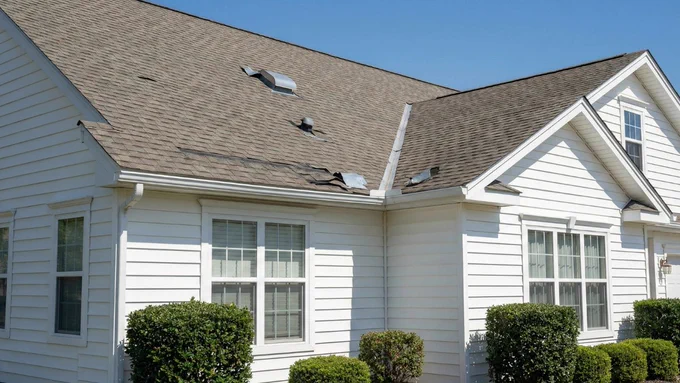 Is Your Roof Leaking? 5 Signs You Need a Pro ASAP