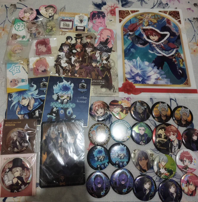 Semua 10k (ambil 3 jd 20k) kecuali Big badge ace, alnst, paralive, hsr, genshin, a3! Diatas (tsuzuru pin freebies nya untuk yg purchase a3!) 
Blind posternya Sogo dan pcnya

Set Price:
Ace set 25k (Big badge 20k individual price)
Ignihyde set all: 35k
Any same character 2pcs from 10k: 15k
Muku set: 50k
Tsuzuru set: 50k
Alnst Ivan mizi set: 55k (Ivan is a must take with mizi or other merch) 

Individual price:
Lyney pin 45k
Jingyuan 45k
Allen Paralive 40k
Reo Paralive 20k
A3 namja standee (muku tsuzuru) 30k/pc
Animate standee (muku tsuzuru) 30k/pc
Azuma namja Standee 35k
Kazunari keychain 25k
Mizi pc: 25k