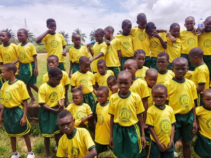 Last year summer we embarked on this project with Amafor Isingwu Community Primary School Umuahia to provide uniforms, PE uniforms, books, shoes and other school supplies to these kids as well as pay for their board exam fees.
#ngozibrownfoundation #nigeria #makingimpact #unitednations #unitedstatesofamerica