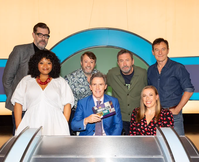 Rob Brydon, Lee Mack & David Mitchell in the Would I Lie To You? studio with Richard Osman, Gbemisola Ikumelo, Hannah Cockroft & Jason Isaacs.