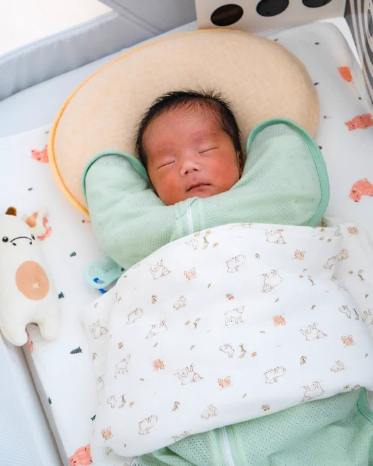 Altair Skyler Bhuana. 
Say hi, Dedek Ayi. 💚