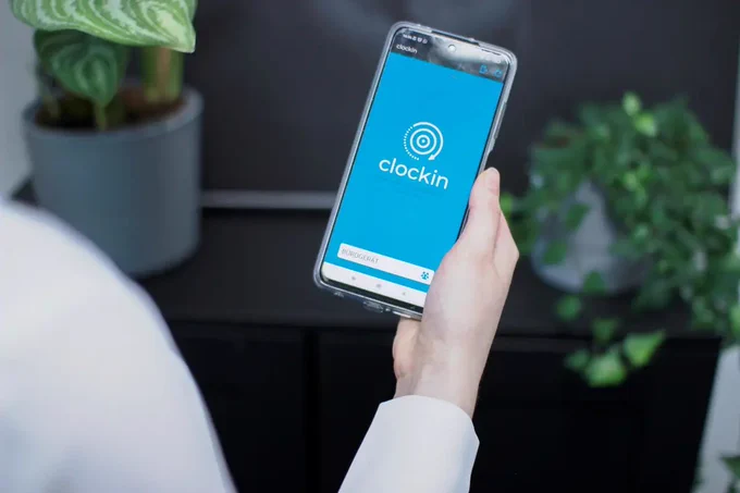 Best employee time tracking software for small businesses in 2026