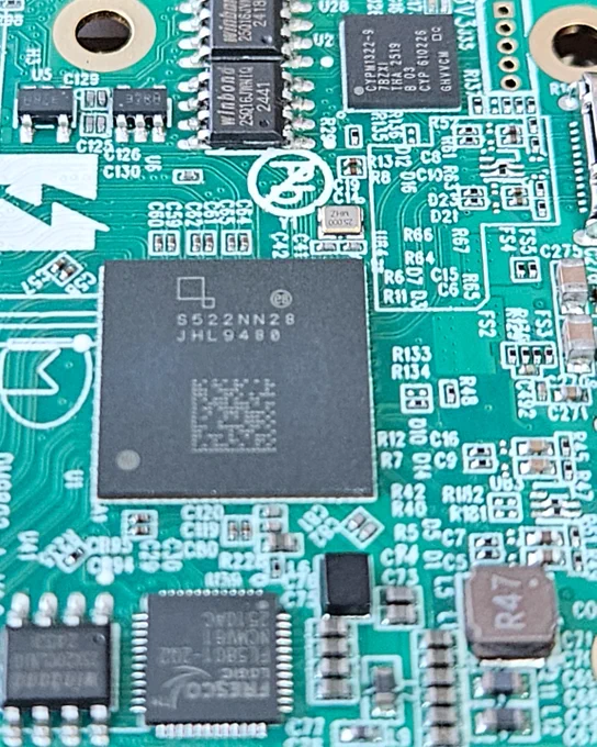 SDR with thunderbolt offering super high bandwidth and IQ streaming