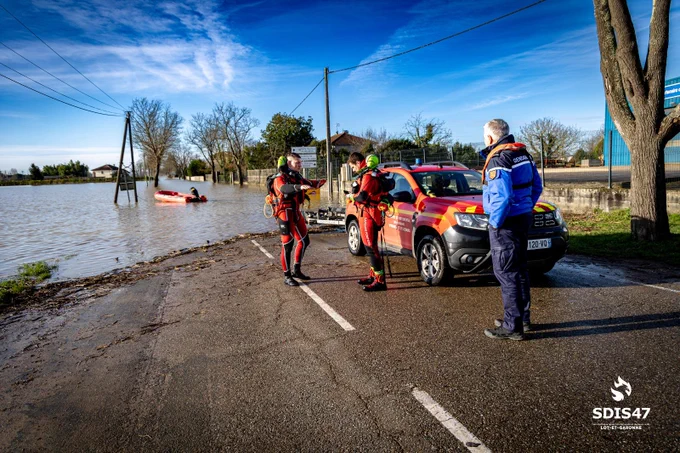 À la suite des inondations majeures qui ont touché l'Ouest et le Sud-Ouest de la France, 294 communes sont reconnues en état de catastrophe naturelle à la suite de la procédure accélérée déclenchée par Sebastien Lecornu.

Retrouvez le communiqué de presse ici : https://www.securite-civile.interieur.gouv.fr/actualites/communiques-de-presse/inondations-et-reconnaissance-de-letat-de-catastrophe-naturelle-avis-favorable-pour-294-dossiers

Retrouvez la liste détaillée des communes ici : https://www.legifrance.gouv.fr/jorf/id/JORFTEXT000053568303