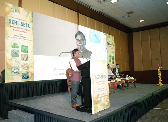 Dr. S. Senthil Vinayagam, Director, IIPM
