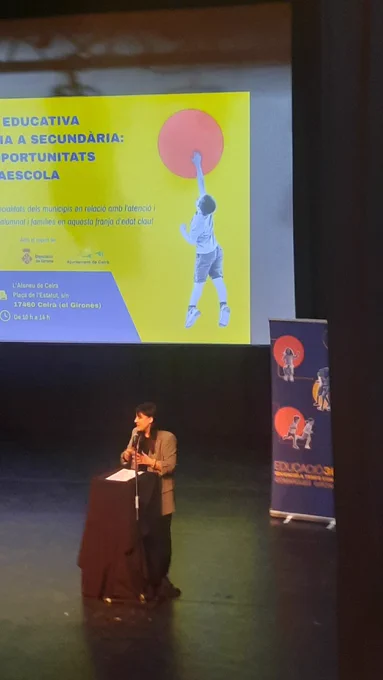 Moment de la intervenció de la diputada Mònica Alcalà.