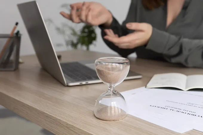 Manual timesheets or time clock software