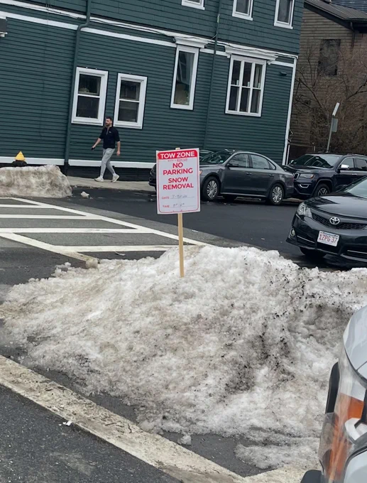 Picture: No parking sign along St. Patrick’s Day route