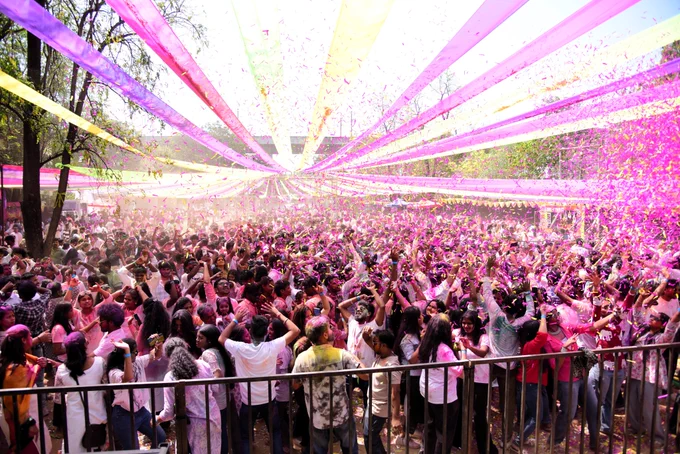 Country Club Hyderabad Drenched in Colours and Celebration at Rang Barse 2026

Hyderabad, March 2026: Holi celebrations were on full swing in the grounds of Police Hockey Stadium at Begumpet on Wednesday powered by Country club, organized by Rel-events. Asia’s biggest Holi Bash Rang Barse 2026 a five -hour gala with eco-friendly organic colours, Bollywood, Dhol, Tamatino, colour splash. Party peeps celebrated the festival of colours. International Djs Live performance and Rain dance was the high light of the holi bash. Families and city youth enjoyed holi party, they grooved to the Bollywood live music. 

According to Country Club Hospitality & Holidays Ltd Chairman Y. Rajeev Reddy expressed delight at the overwhelming response and the spirit of unity and happiness witnessed across cities in India country clubs. Celebrations are part of our Company's DNA Be it Holi, Baisakhi, Darlings Day out, Navratri and New Year