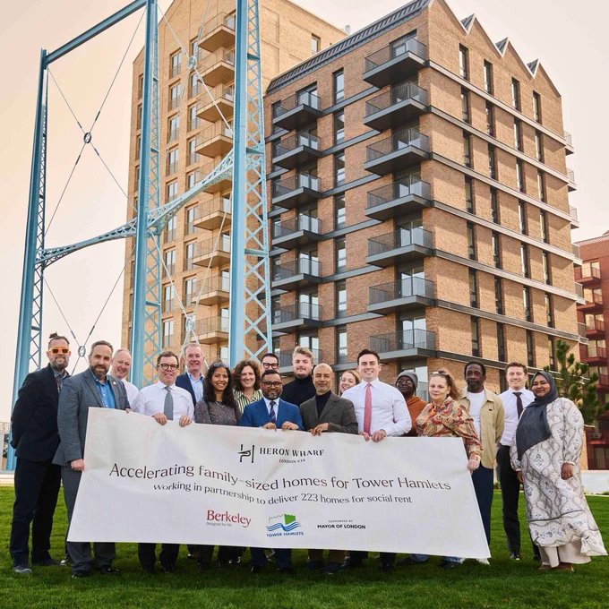 The Deputy Mayor of Tower Hamlets, Cllr Maium Talukdar, visited Heron Wharf in Poplar this week to celebrate the partnership and see the rapid progress on this 20-acre regeneration site.