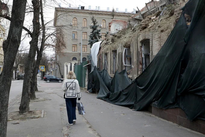 Part of the badly damaged Universtat building in Kharkiv. Photo: Jon Hozier-Byrne/Concern Worldwide