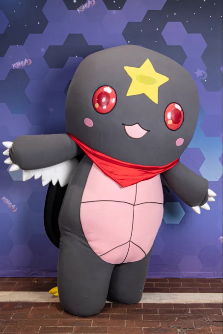 Shoyu, Kami-con’s demon-turtle mascot, posing for his photo booth picture.