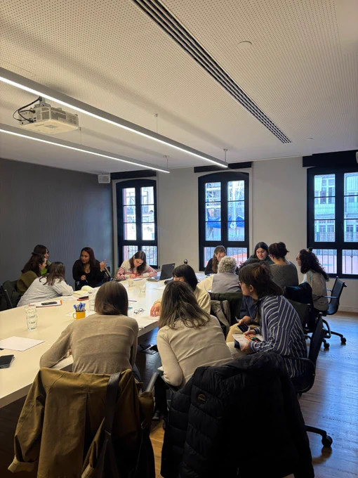 Imatge sessió pràctica sobre enfocament basat en drets humans. Taula del Tercer Sector Social amb Catesco