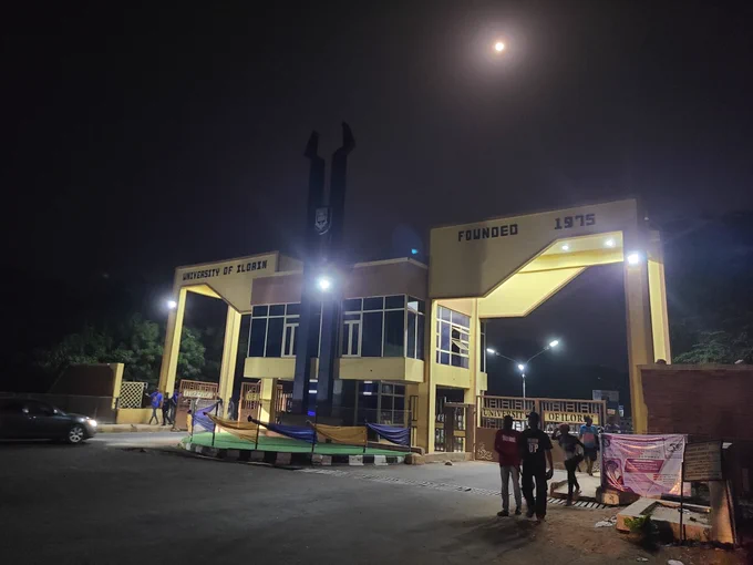 School gate 