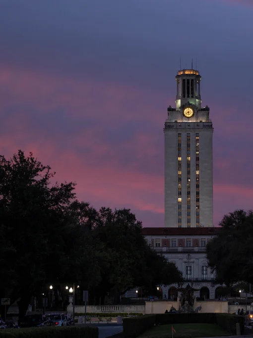 Photo of the UT Austin Tower