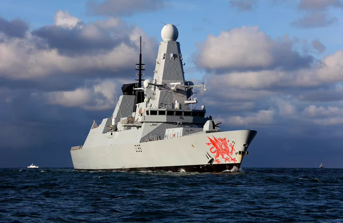 Type-45 Destroyer, HMS Dragon.