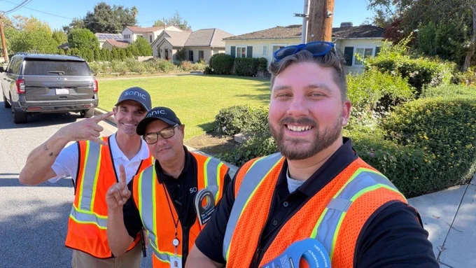 Three Sonic Fiber field sales team members are out on the street with door hangers and the good news that we’re expanding in the neighborhood. 