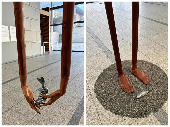 Close-up of Yoichi Ochiai’s wooden sculptures

Materialization of Hope, Transformation of Body — Tenaga and Ashinaga (Long Hand and Long Foot)