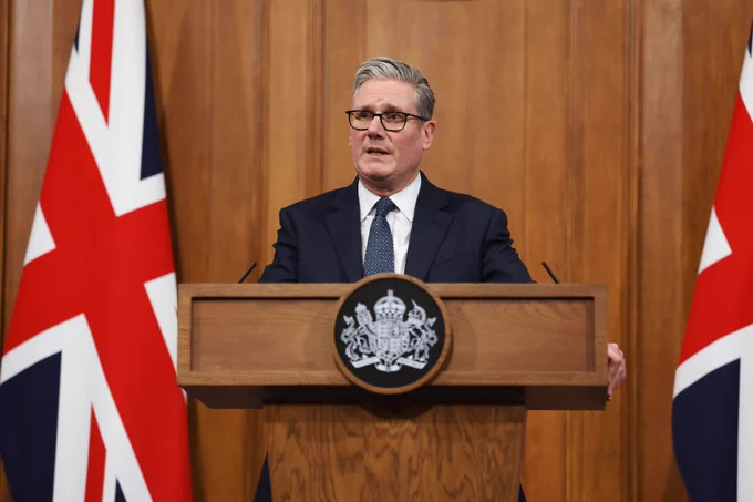 Keir Starmer gives a press conference. 