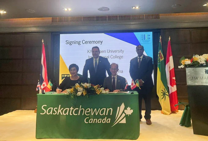 The Minister of Advanced Education and the President of the University of Regina signing MOUs with a representative from Khan Kaen University.