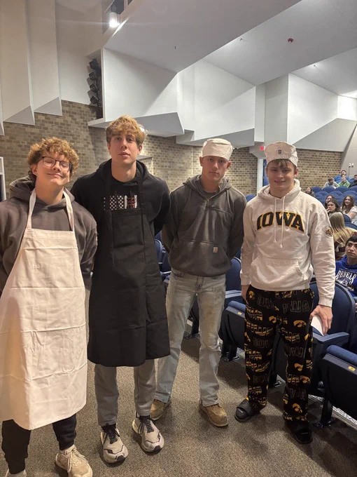 Students Cooks