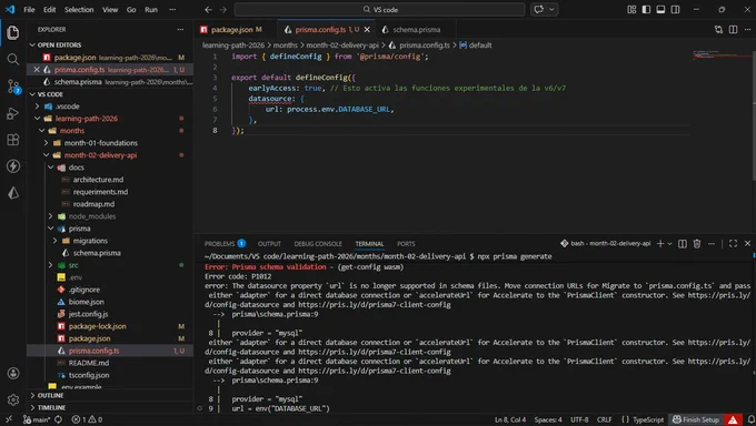 Captura de VS Code mostrando un error de validación P1012 en la terminal. Se observa que Prisma 7.4.2 ya no soporta la propiedad 'url' en el archivo schema.prisma si existe un archivo prisma.config.ts, generando un conflicto de configuración y errores de tipos en TypeScript