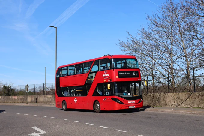 Metroline BDE2613 (LJ19CTX) is a red BYD/Alexander Dennis Enviro400EV and is pictured on Colney Hatch Lane as it heads to Warren Street on route 134.