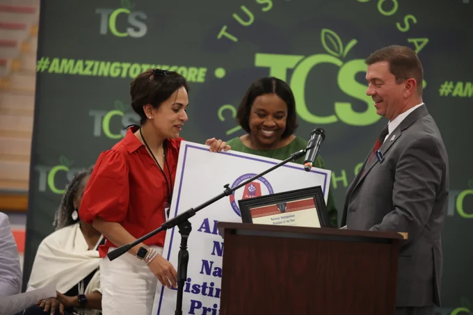 Principal Dr. Preeti Nichani receives award of National Principal of the Year for Alabama from CLAS.