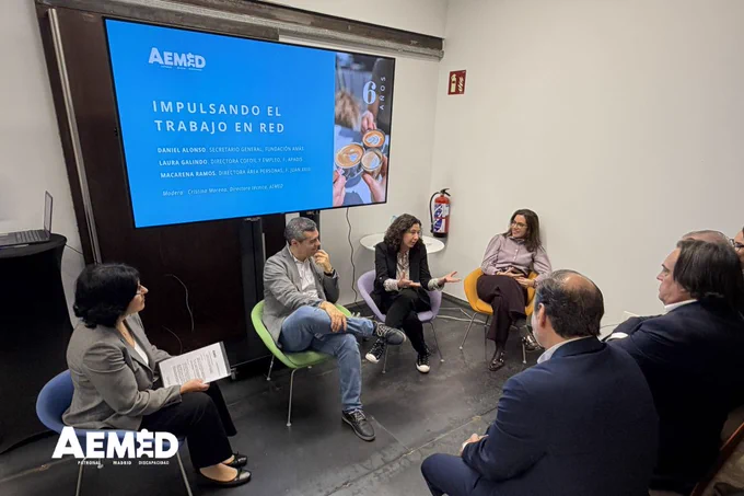 Coloquio: “Impulsando el trabajo en red”