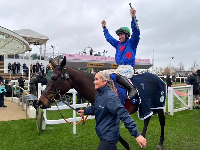 Cheltenham Race winner pic 2