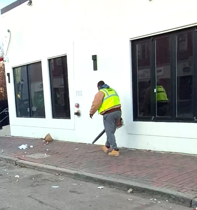 Picture: PWD crew cleaning litter