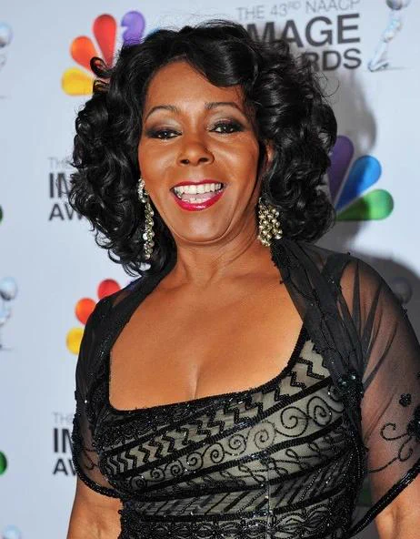 The entertainment world has lost one of its most radiant and groundbreaking stars. Judy Pace, the stunning actress whose grace lit up screens large and small for over three decades, has passed away. She was 83.