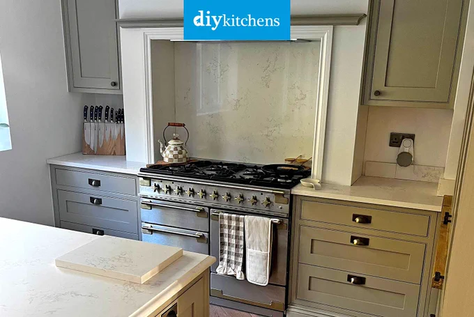 An Innova Helmsley Dakar Inframe #kitchen | DIY Kitchens
