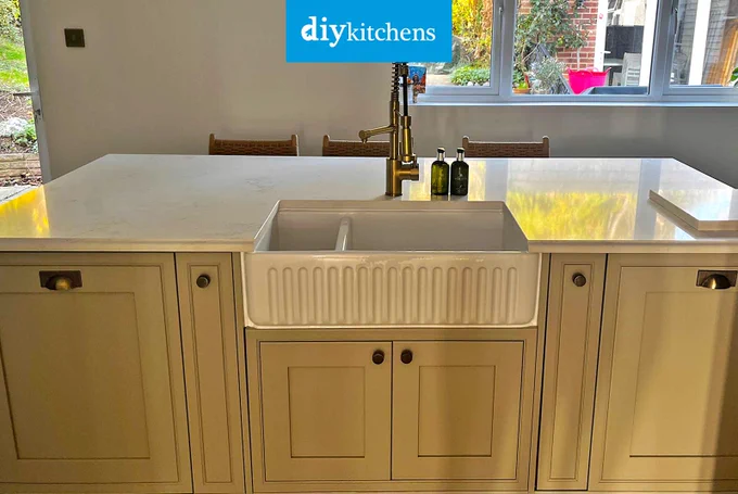 An Innova Helmsley Dakar Inframe #kitchen | DIY Kitchens