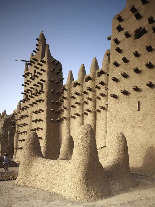 Facade of mud mosque