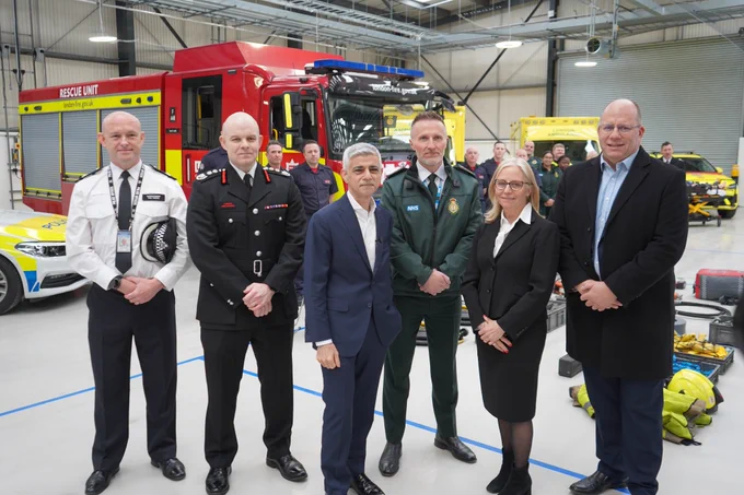 Mayor of London with Jason Killens KAM and other leaders. 