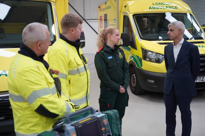 The Mayor of London meeting London Ambulance staff.